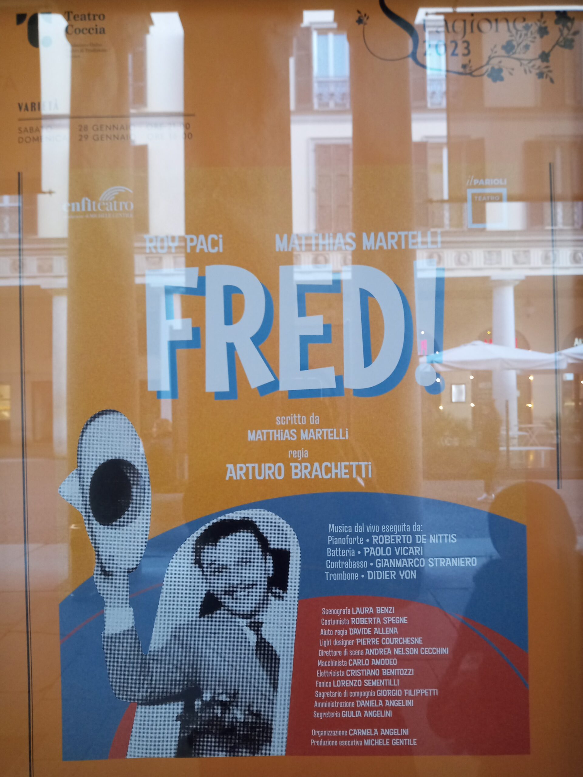Scopri di più sull'articolo Il Teatro Coccia vi propone un varietà musicale: Fred