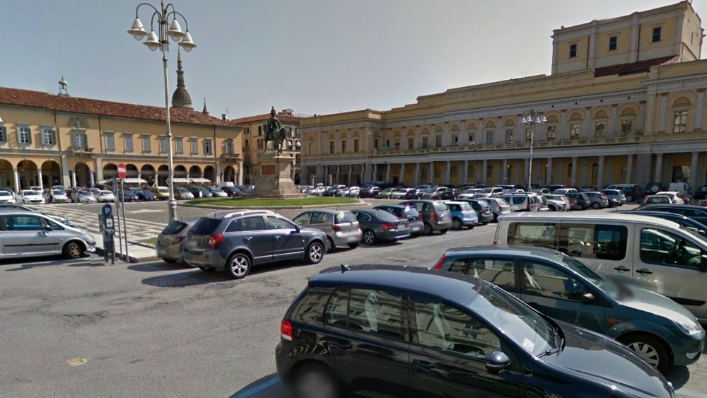 Scopri di più sull'articolo Piazza Martiri a Novara: la prossima fine di un non luogo