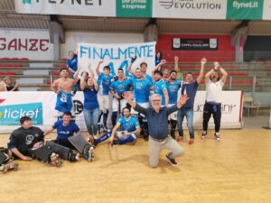 Scopri di più sull'articolo Hockey: la TR AZZURRA torna in Seria A1 – di Siviersson