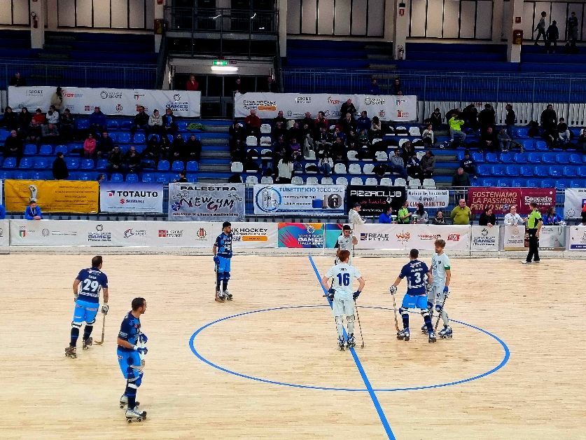 Scopri di più sull'articolo TR Azzurra Hockey Novara – Telea Medical Sandrigo : arriva la prima vittoria casalinga ! Il racconto e l’analisi di Federico La Capria