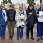 “Porta un fiore a chi non ce l’ha”: torna il gesto che dà memoria