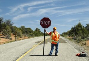 flagman human person traffic 190063 - cantiere